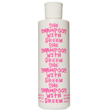 She Shampoos With Green - Massoia Bark